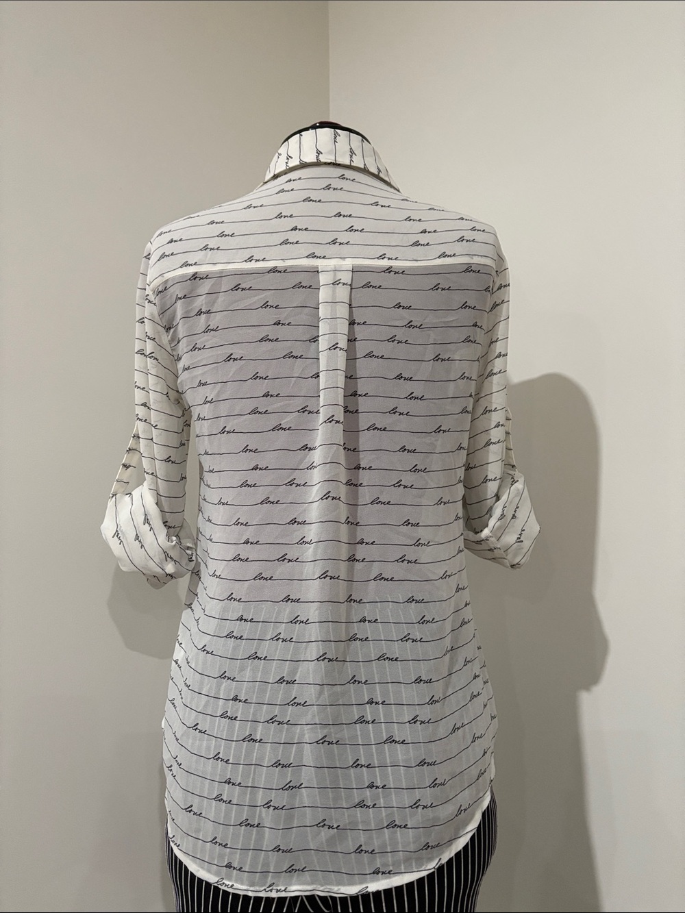 Express White Script-Print Button Shirt - Picture 3 of 3